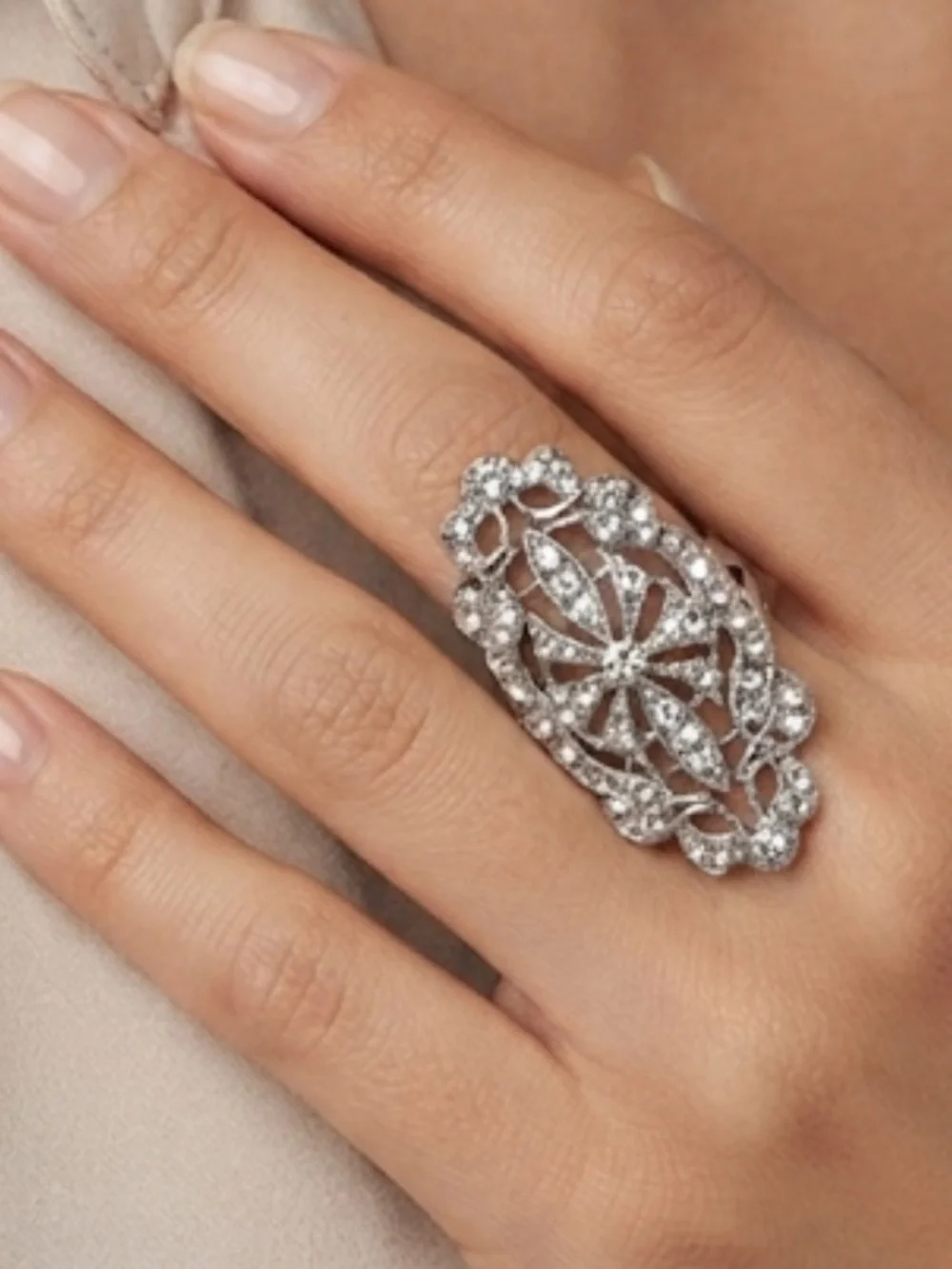 Elegant Silver Crystal Women's Ring
